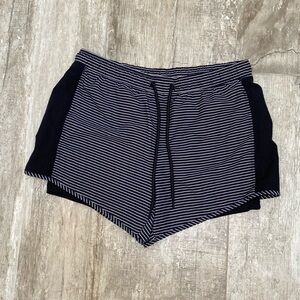 Excellent used condition size large.